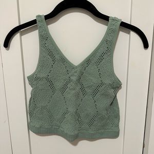 Buckle cropped tank top
